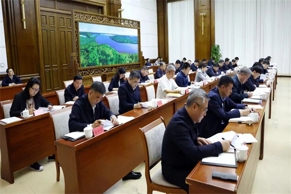 欧佩克 + 增产浪潮恐冲击全球市场,油价下挫